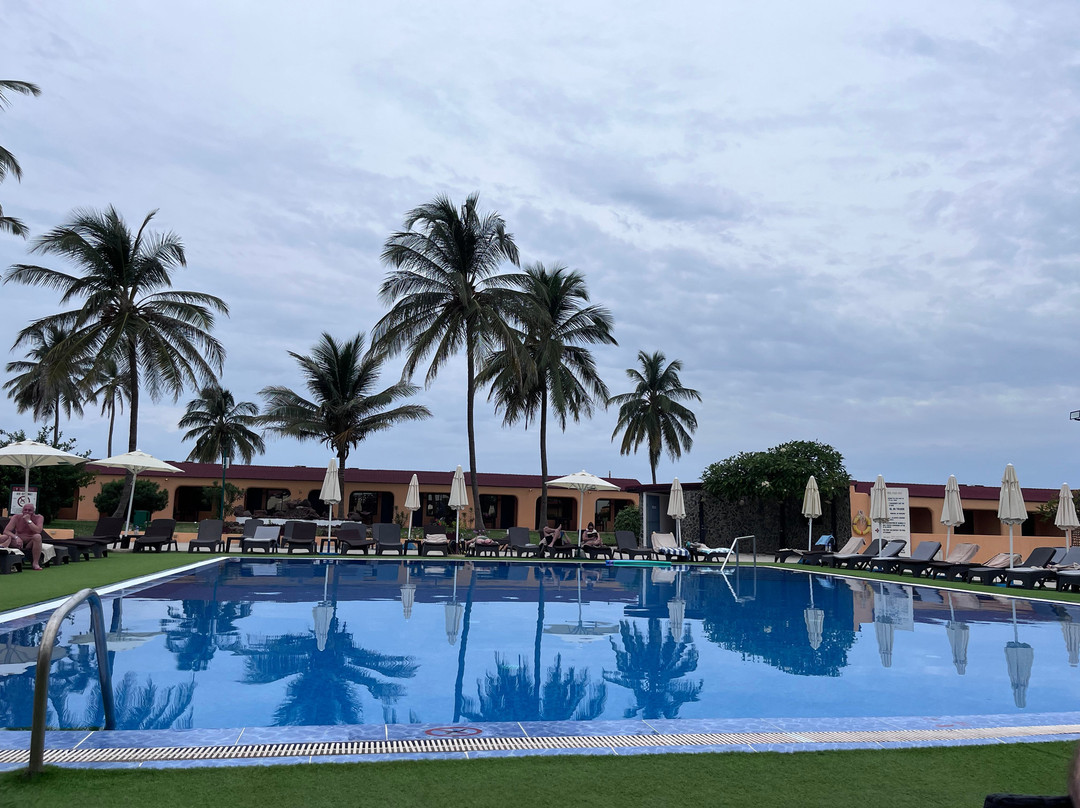Sunbeach Hotel and Resort主图