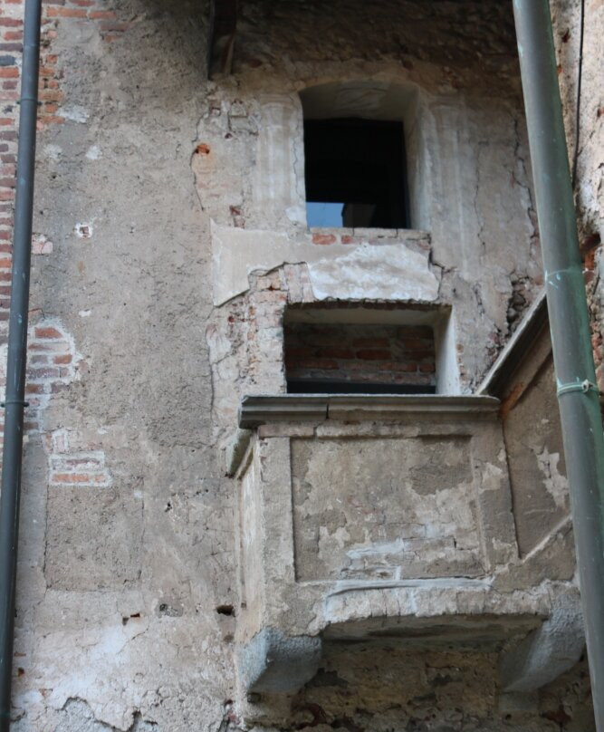 Corte del Doro-Castiglione Olona必去景点