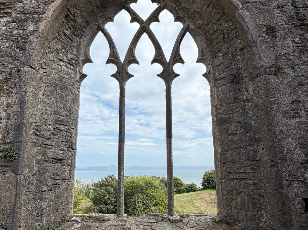 Oystermouth Castle-Mumbles必去景点