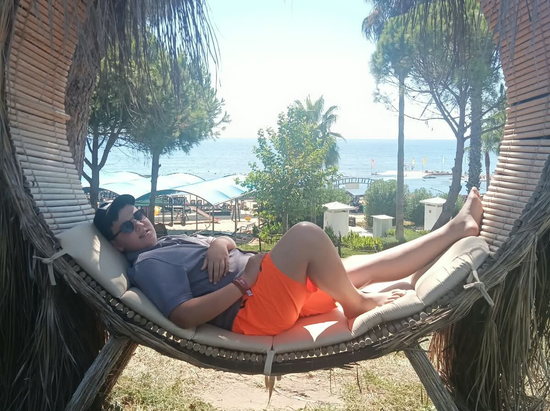 时尚阿斯班多斯海滩全包式酒店主图