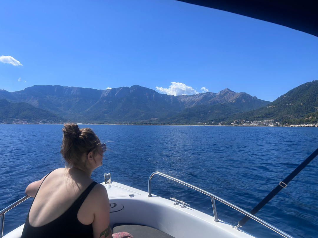 Blue Waves Watersports-Makriammos必去景点