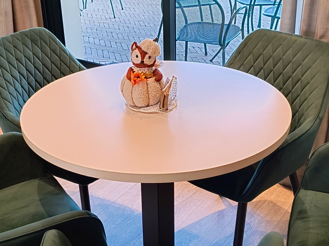 桑塔纳酒店主图
