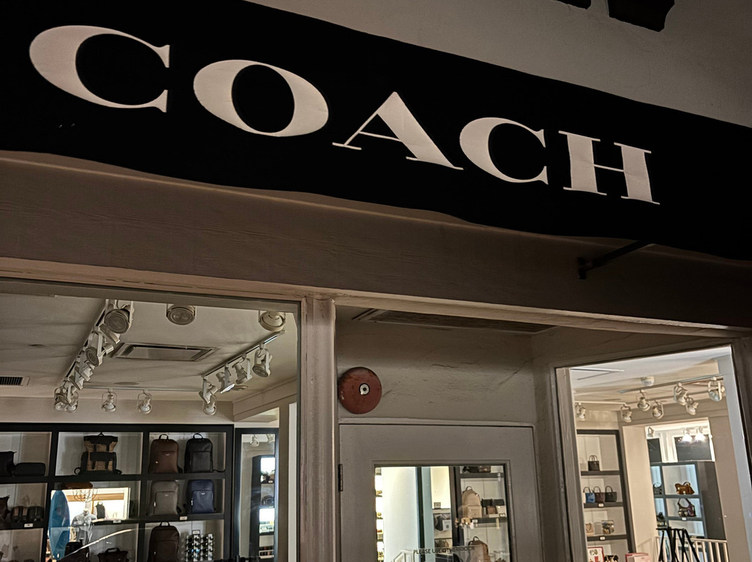 Coach Outlet Store-卡梅尔必去景点