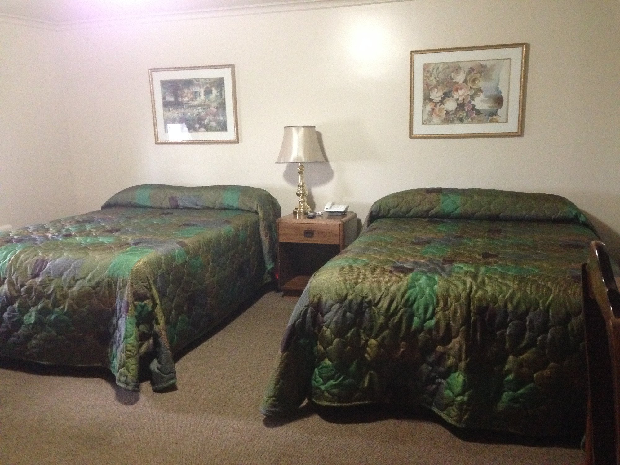Edge-O-Town Motel LLC.-官方
