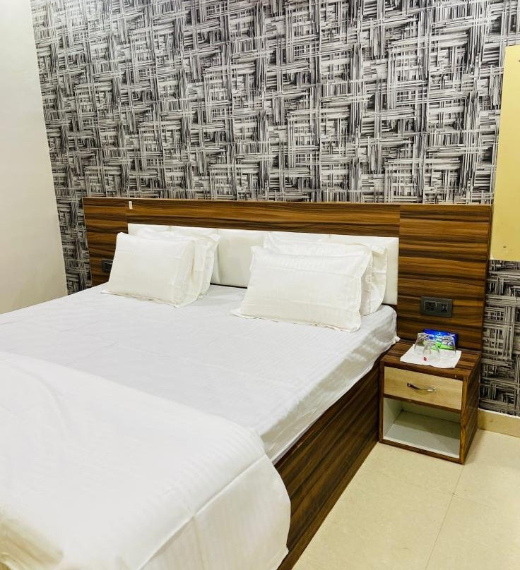 Manendragarh酒店住宿-Hotel Temple Tree