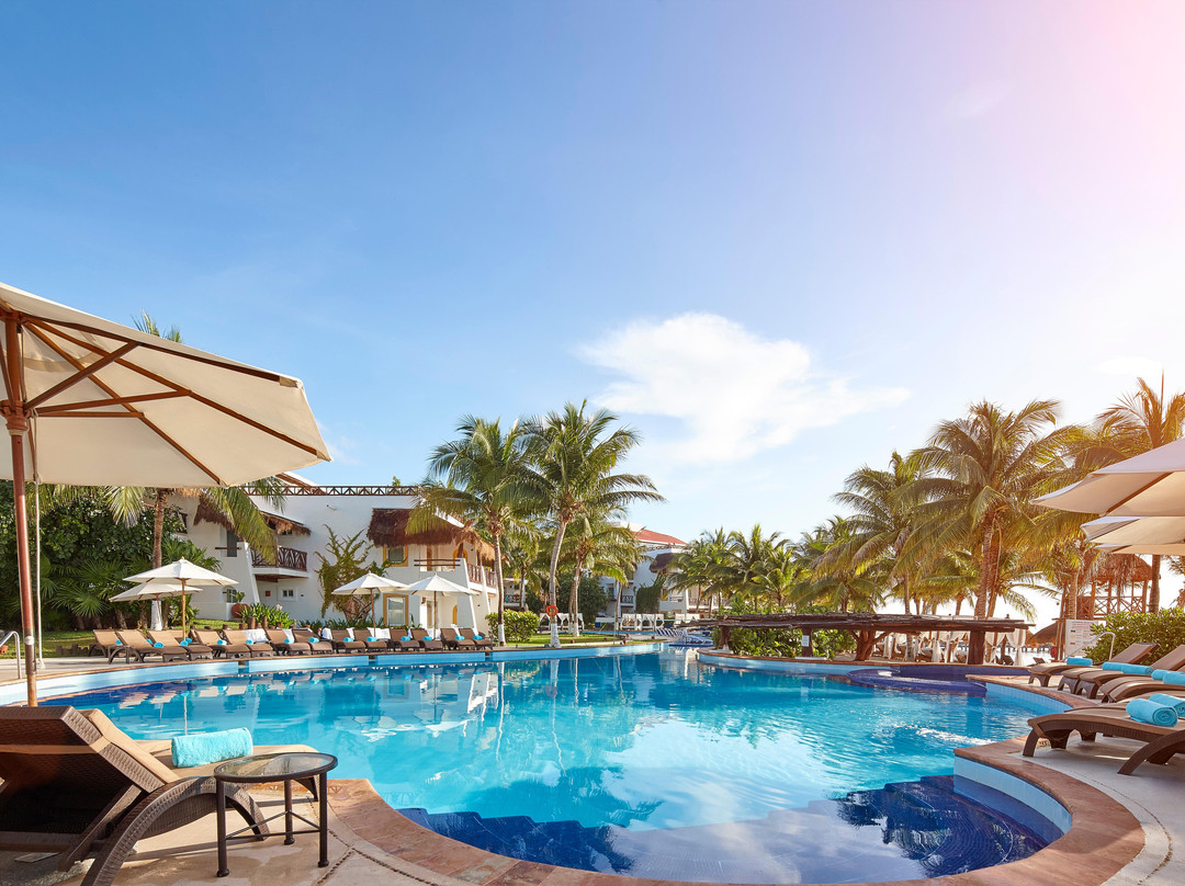 Desire Pearl Riviera Maya Resort