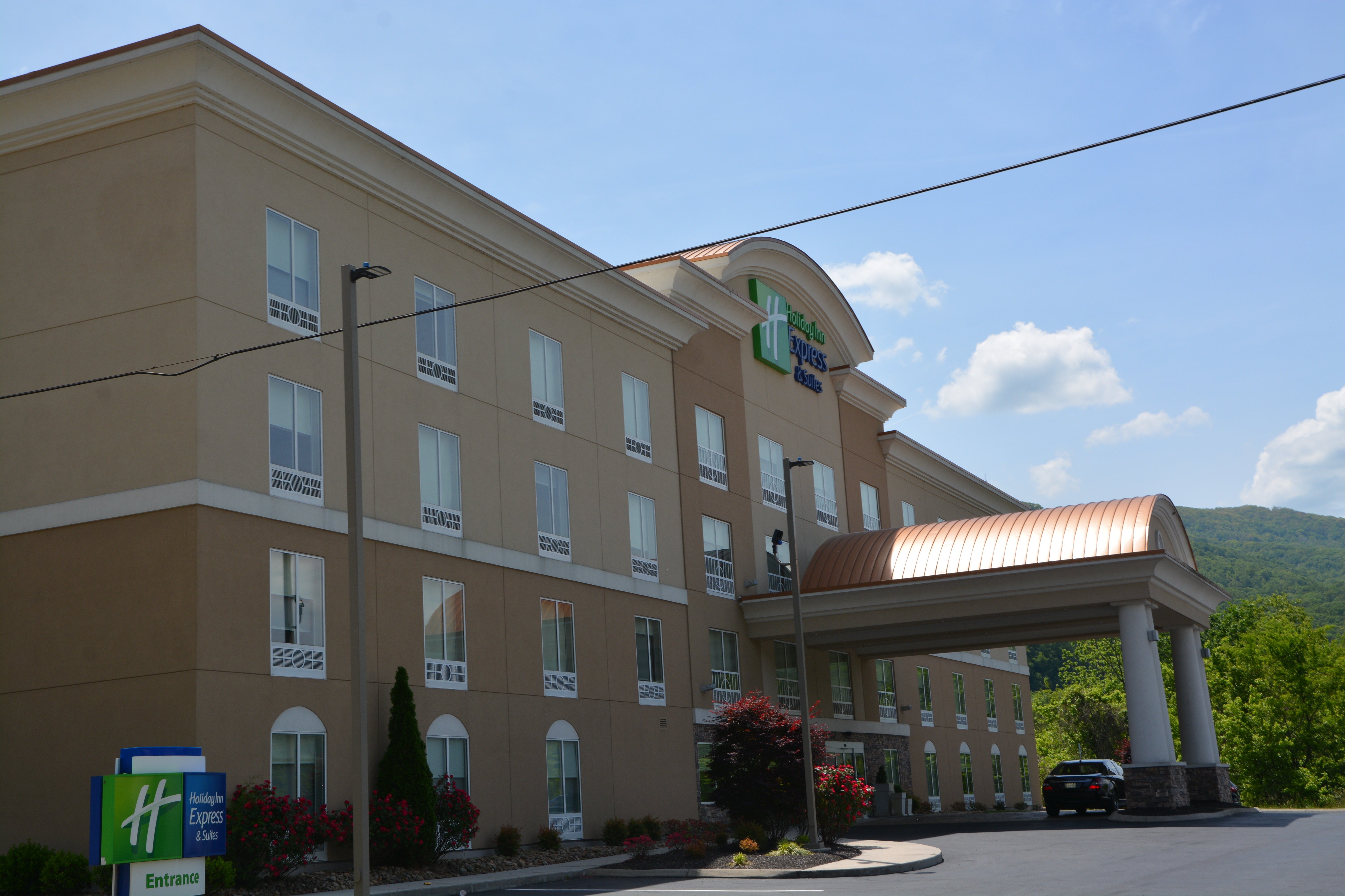 Holiday Inn Express & Suites Caryville By IHG-官方