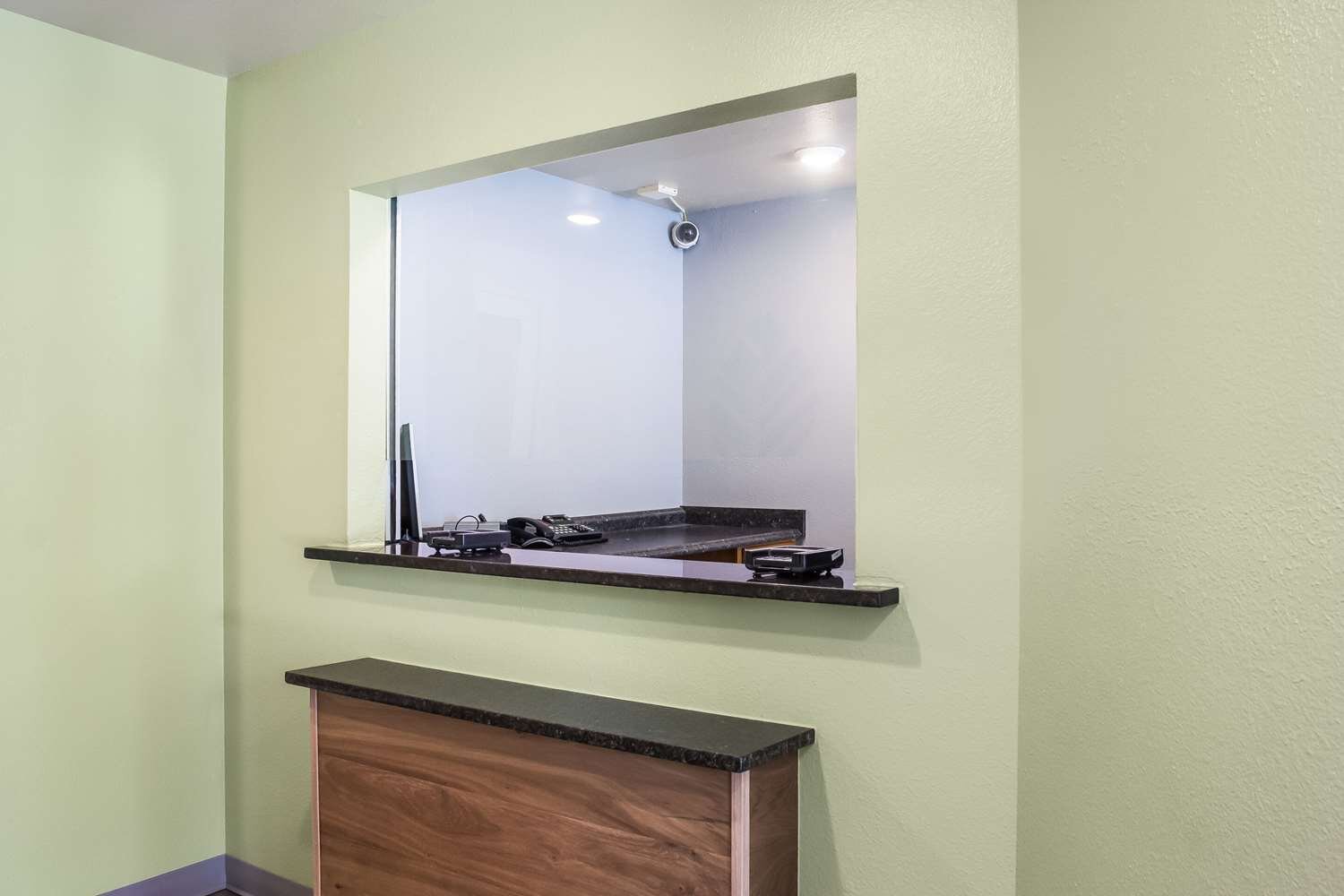 WoodSpring Suites Houston La Porte-官方