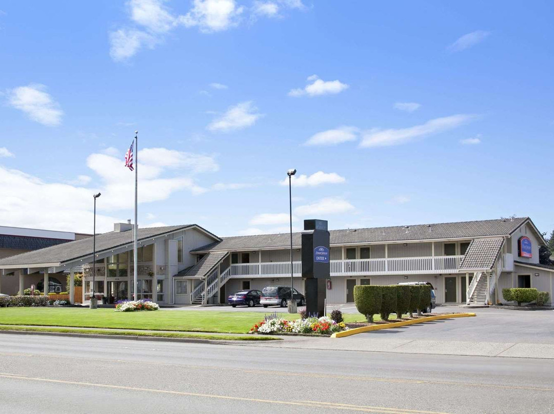 塔可玛豪生套房酒店