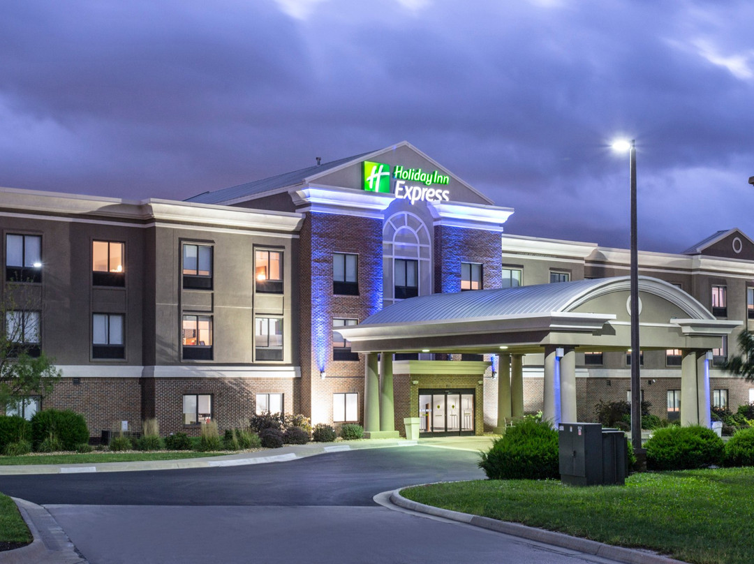 Holiday Inn Express Kansas City - at the Legends by IHG