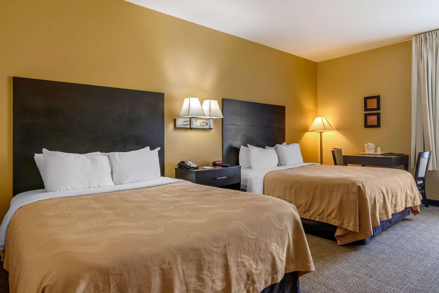 Quality Inn & Suites Lenexa Kansas City-官方