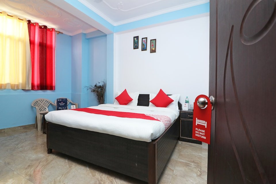 OYO 30611 Hotel Opulence