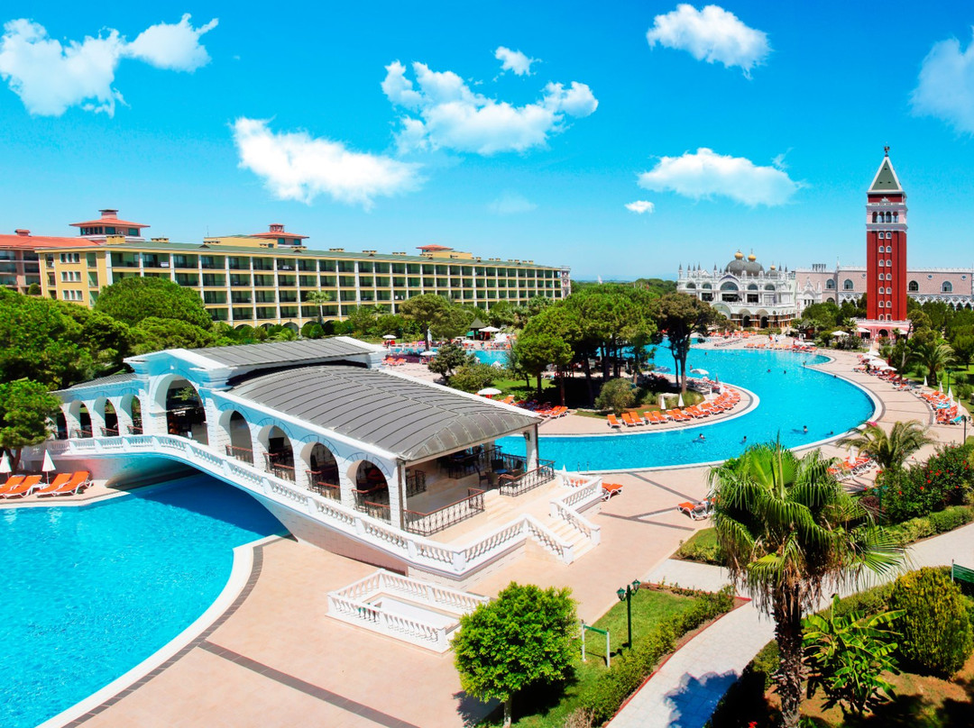 Venezia Palace Deluxe Hotel主图