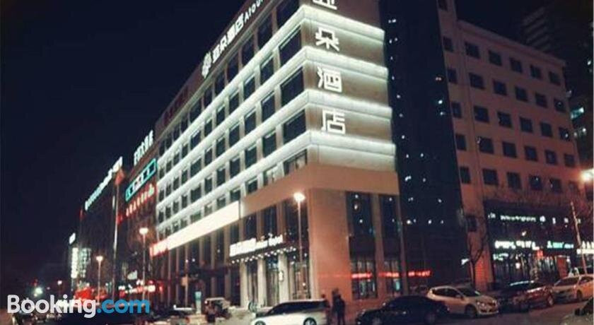 双拥大道亚朵酒店主图