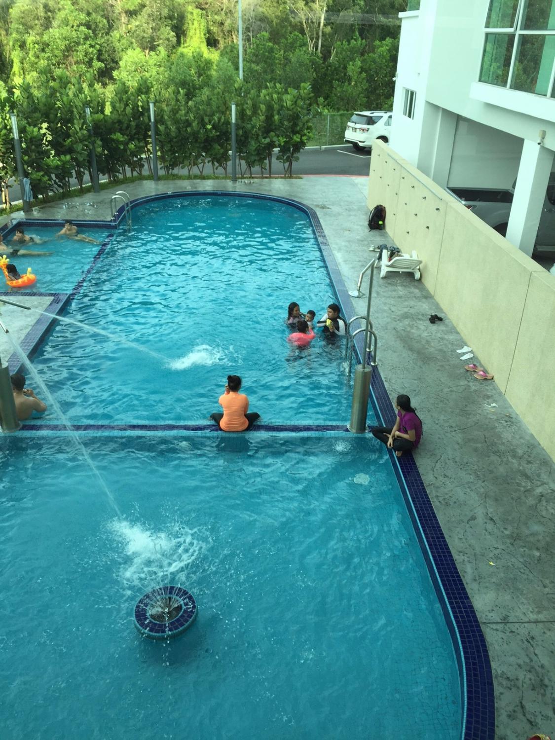 906 Premier Hotel-泳池