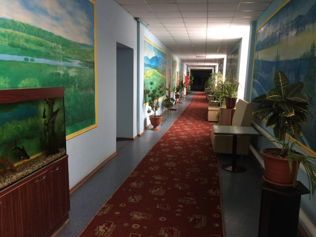Yunas Hotel