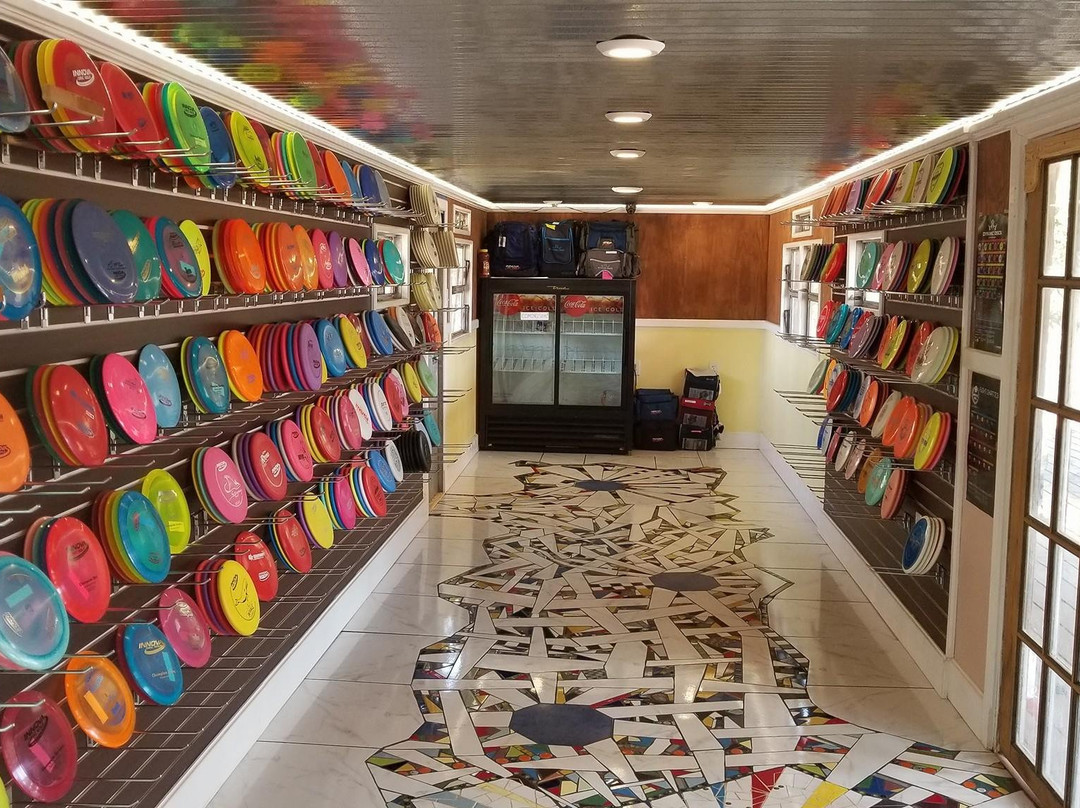 Kyle旅游景点-Flying Armadillo Disc Golf Club