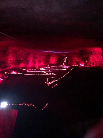 路易斯维尔巨洞景点图片