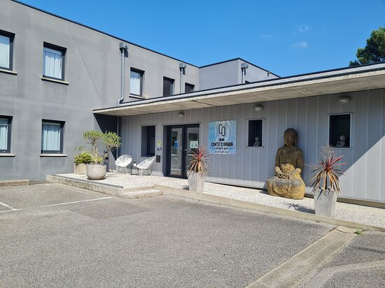 Logis Au Comté d'Ornon Hôtel et Spa主图