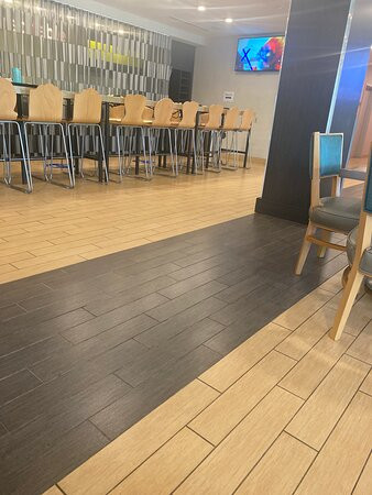 Home2 Suites Roanoke Airport主图