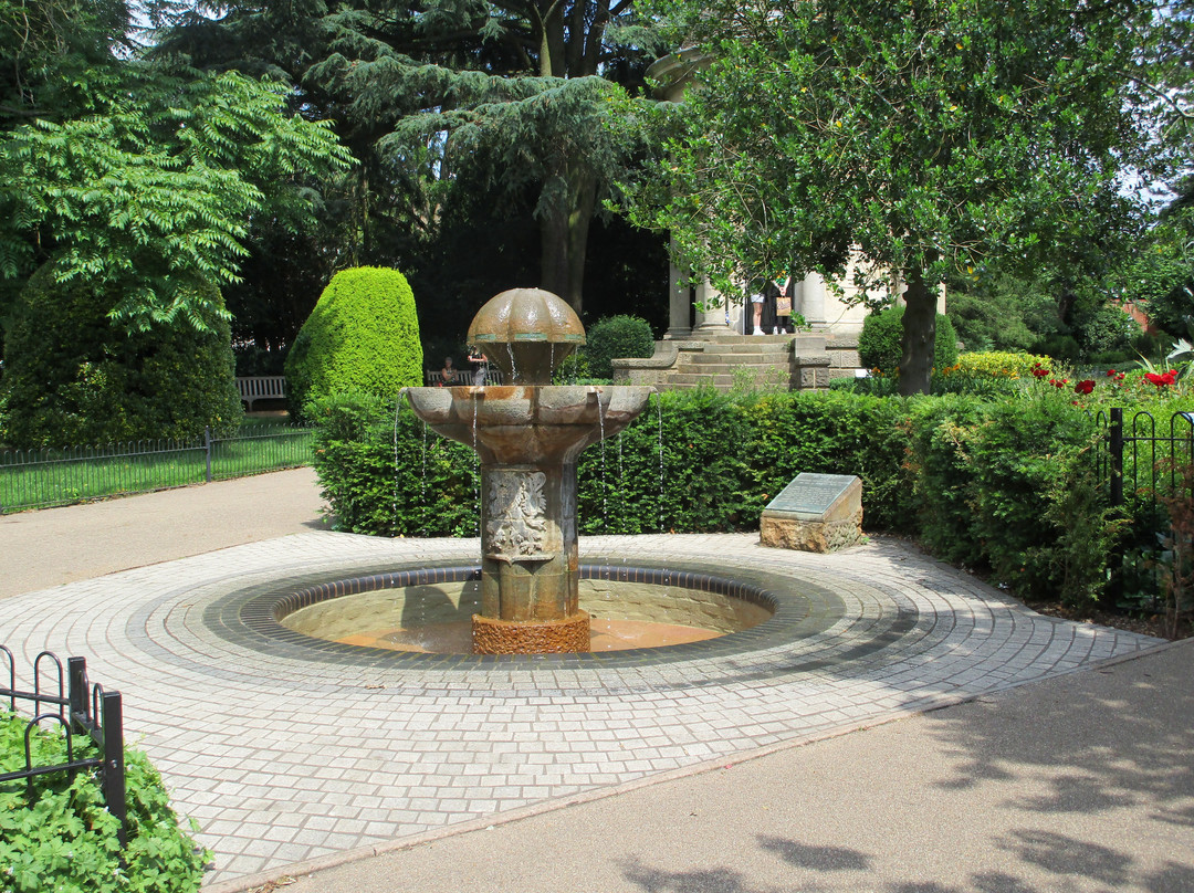 Czechoslovak Memorial Fountain景点图片