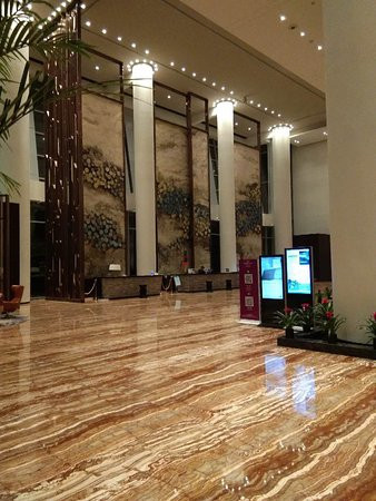 成都温江皇冠假日酒店主图