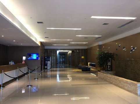 伊川滨河智选假日酒店-商务中心/多功能厅