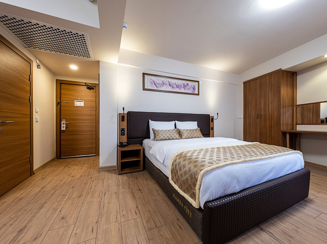 Madeen City Hotel