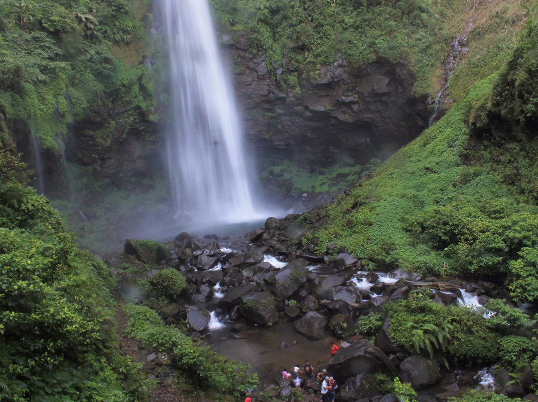 Cipendok Waterfall景点图片