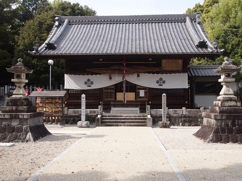 Suwa Shrine-丰明市必去景点