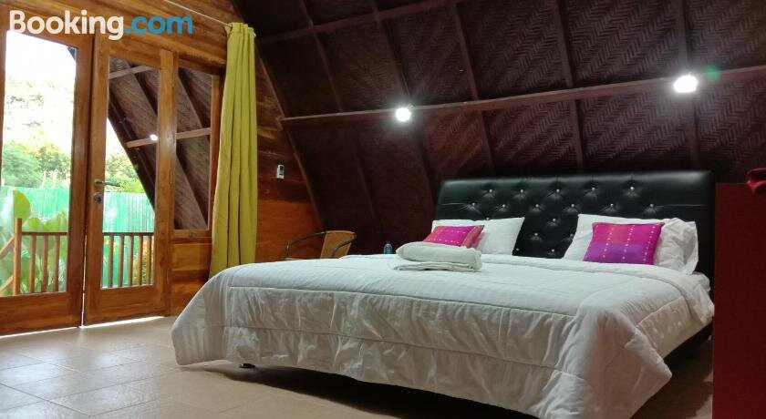 OYO 3025 Villa Alam Flores Labuan Bajo主图