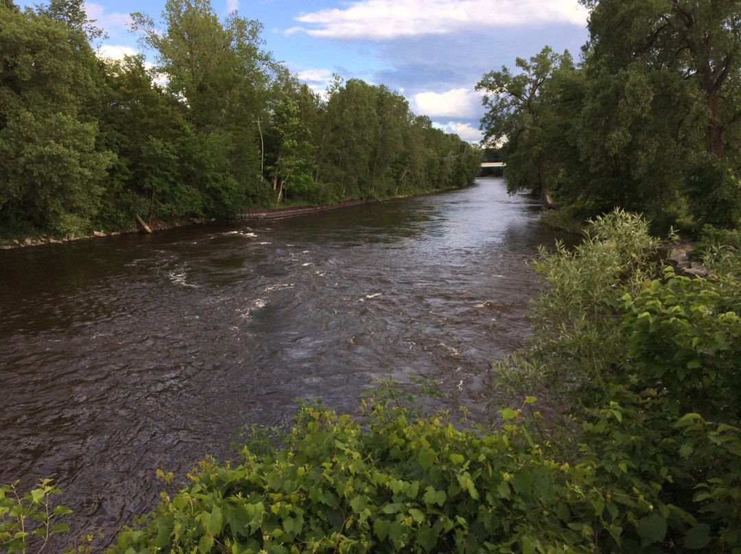 Big Rapids Riverwalk景点图片