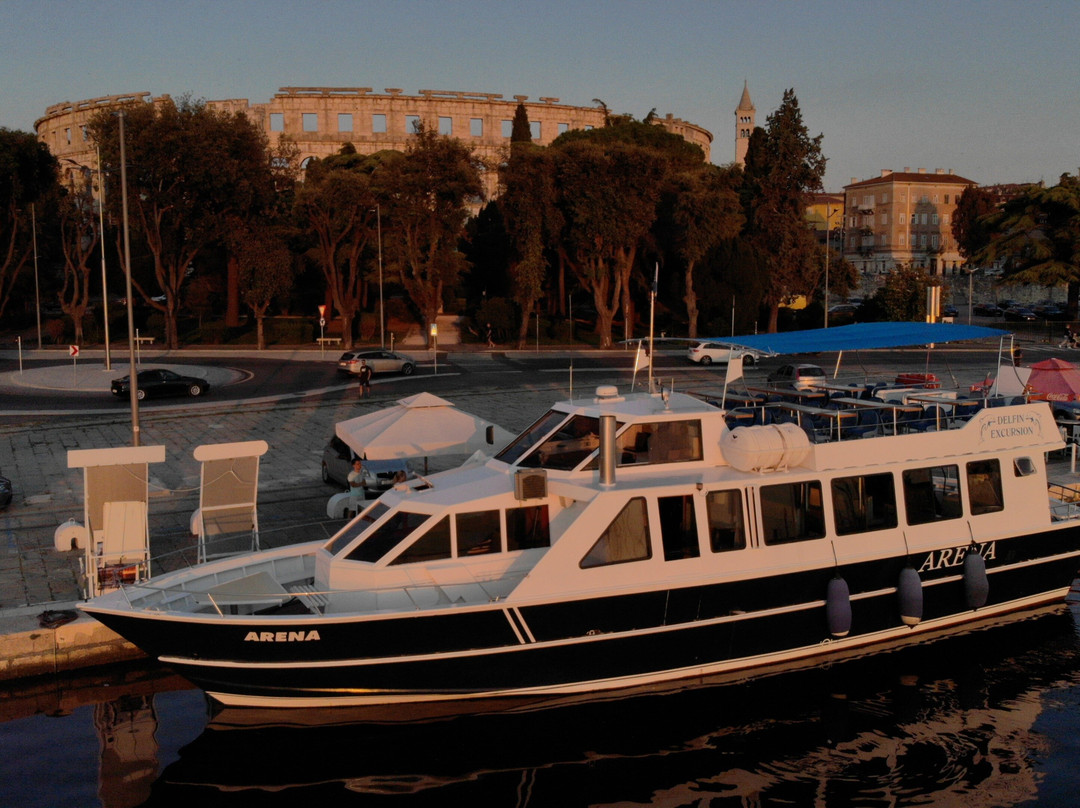ARENA BOAT TOURS (Pula)-普拉必去景点