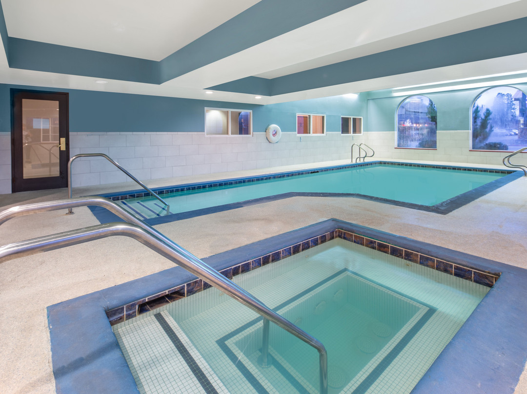 Holiday Inn Express & Suites Bishop By IHG主图