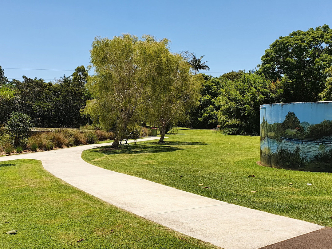 Mapleton Lily Ponds Water Tank Art景点图片