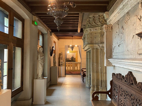 Hotel Le Vergeur Museum-兰斯必去景点