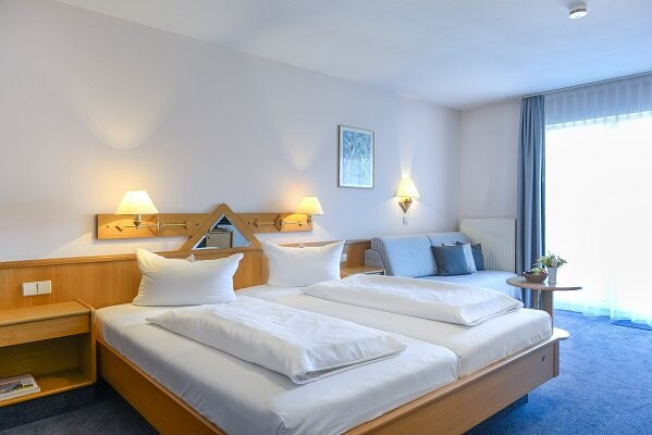 Hotel Pfauen Garni主图