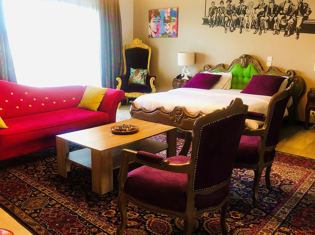 Hôtel La Licorne主图