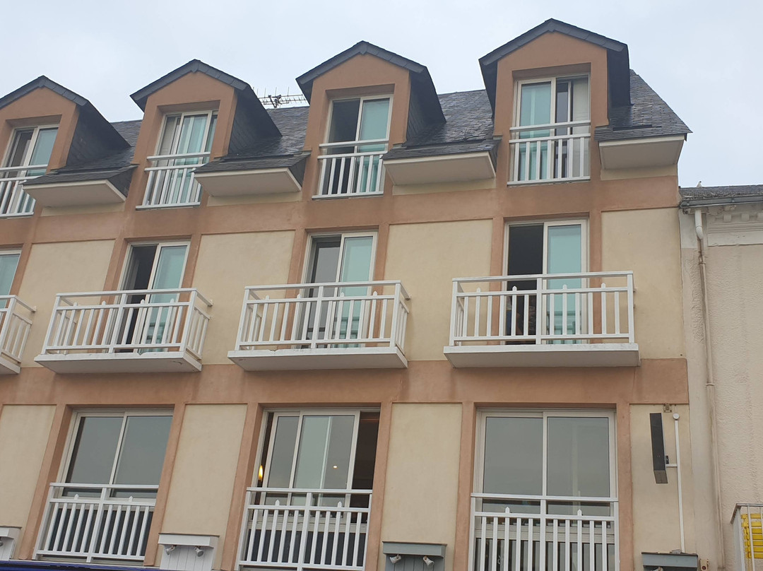 Hôtel Beau Soleil主图