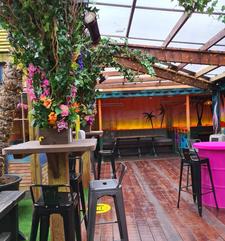 Birdies Bar and Barbeque景点图片