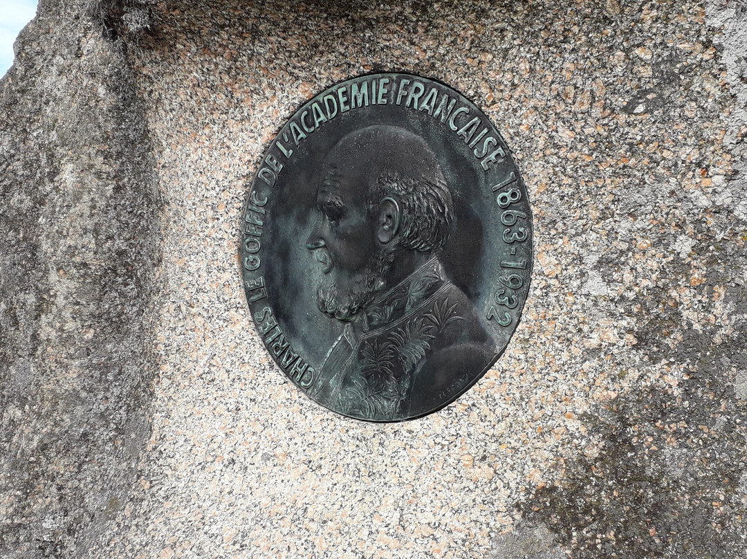 Bronze plaque - Léon Durocher景点图片
