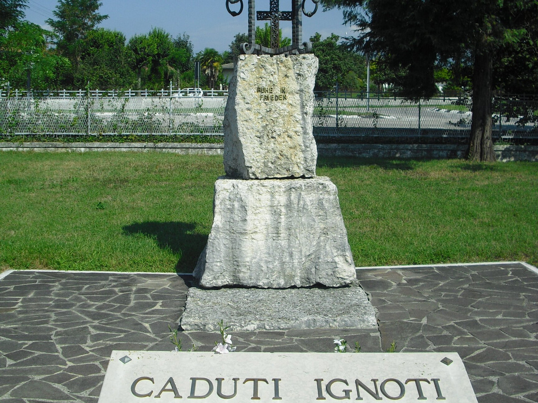 Cimitero militare景点图片
