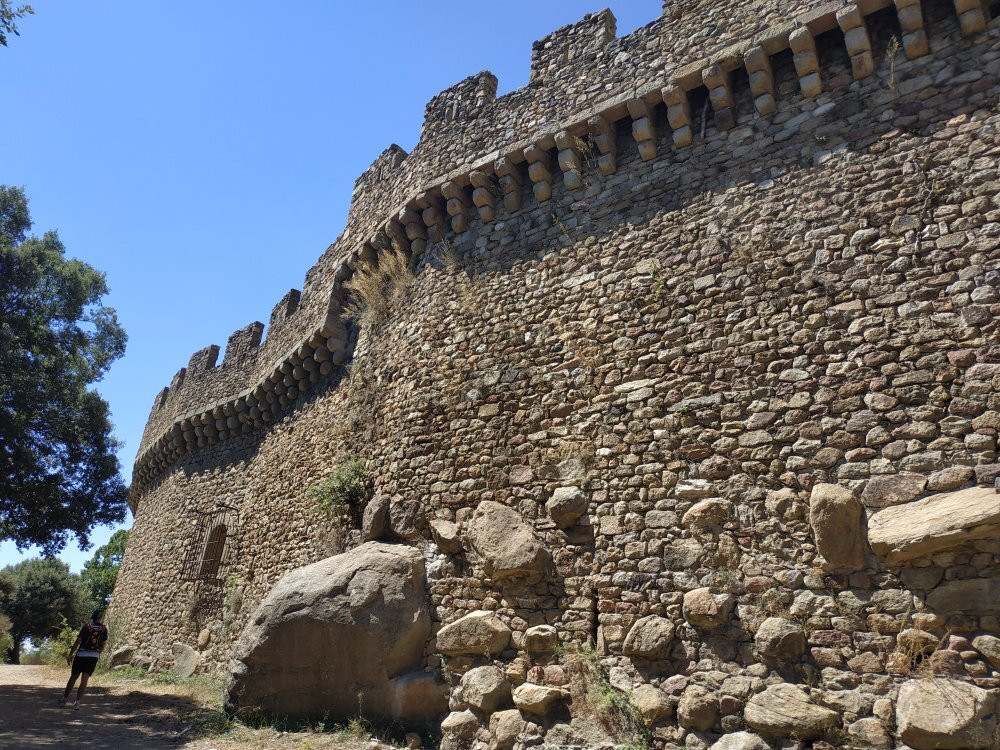 Castell de Requesens景点图片