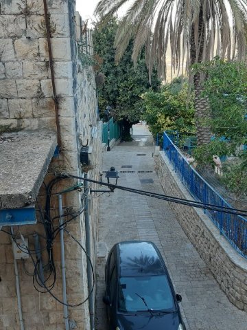 Off the Square-官方