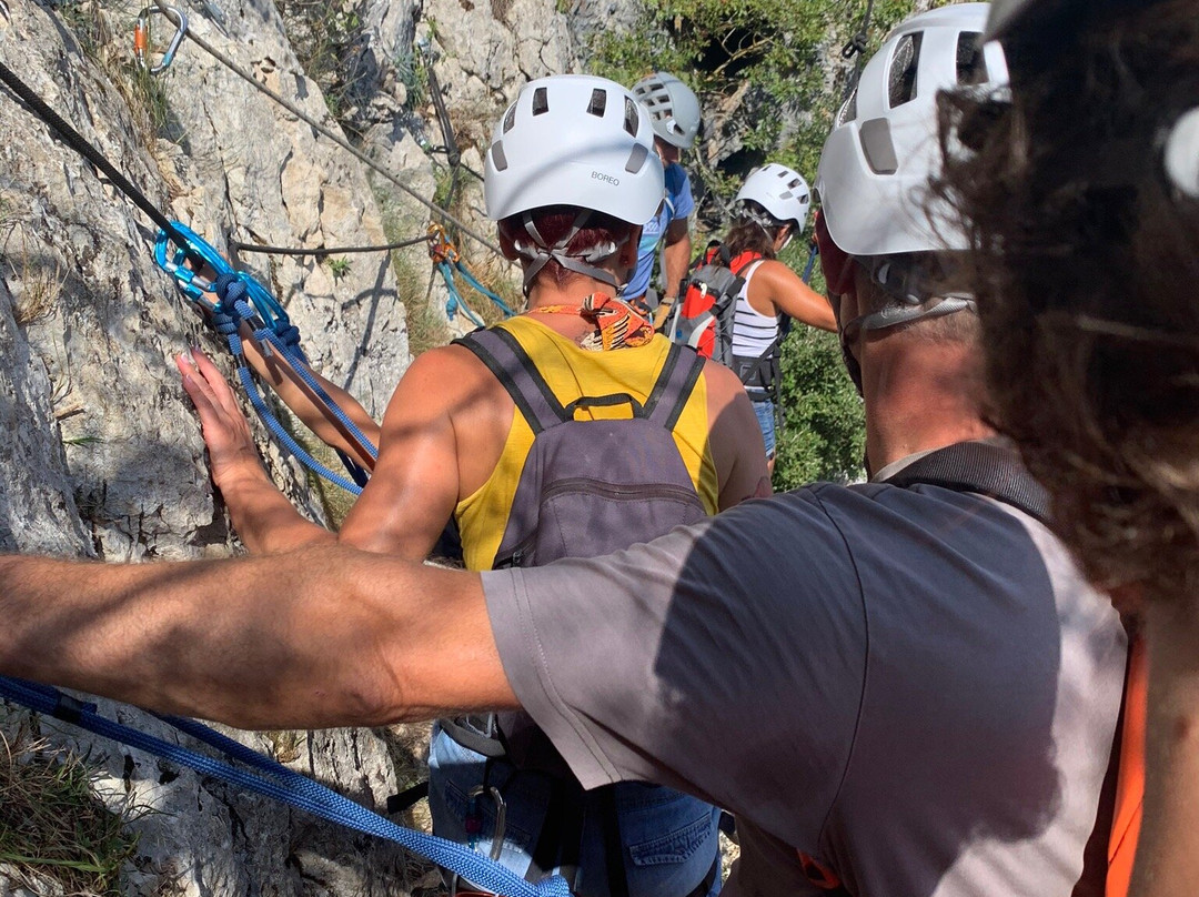 Bureau des Moniteurs d'Ardeche Meridionale-瓦隆蓬达尔克必去景点