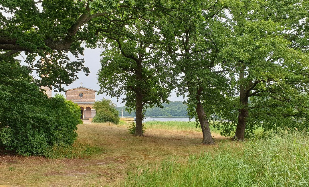 Heilandskirche am Port von Sacrow-波茨坦必去景点