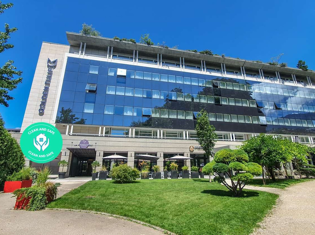 雷迪森布鲁埃克斯勒邦酒店主图