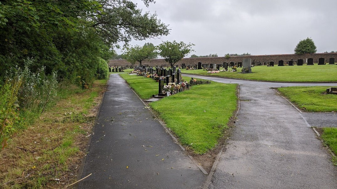Kilwinning Cemetery景点图片