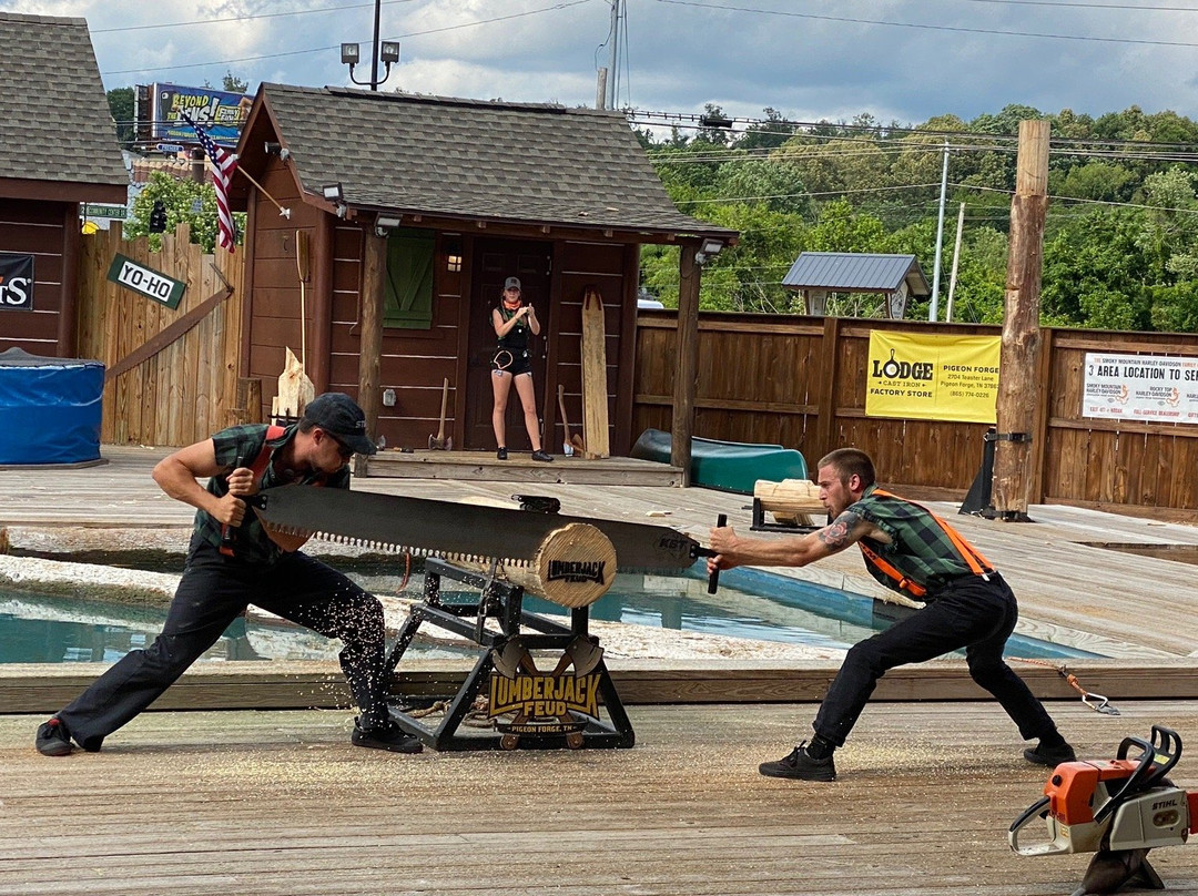 Paula Deen's Lumberjack Feud Supper Show-皮金福奇必去景点