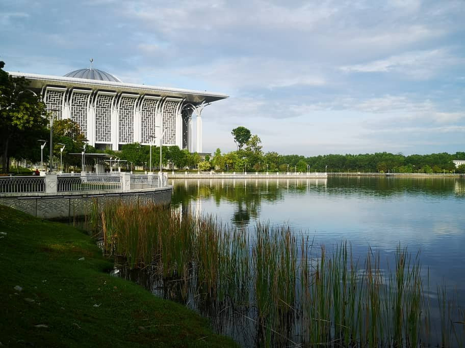 Masjid Tuanku Mizan Zainal Abidin (Masjid Besi)-太子城必去景点